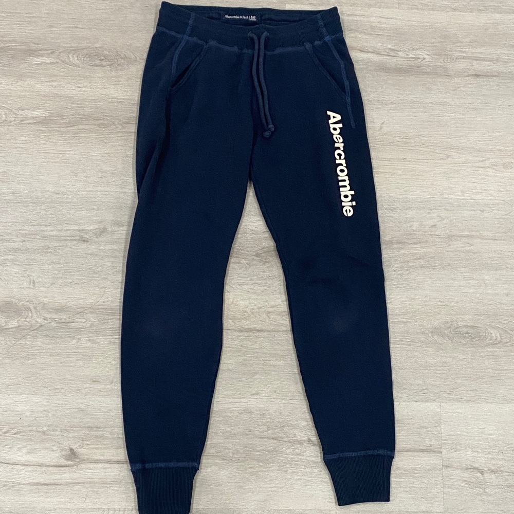 EUC Abercrombie & Fitch Womens Navy Sweatpants - Picture 3 of 5